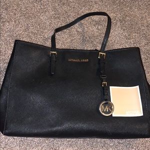 MICHAEL KORS BLACK TOTE